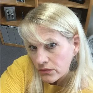 Meet your Posher, Denise